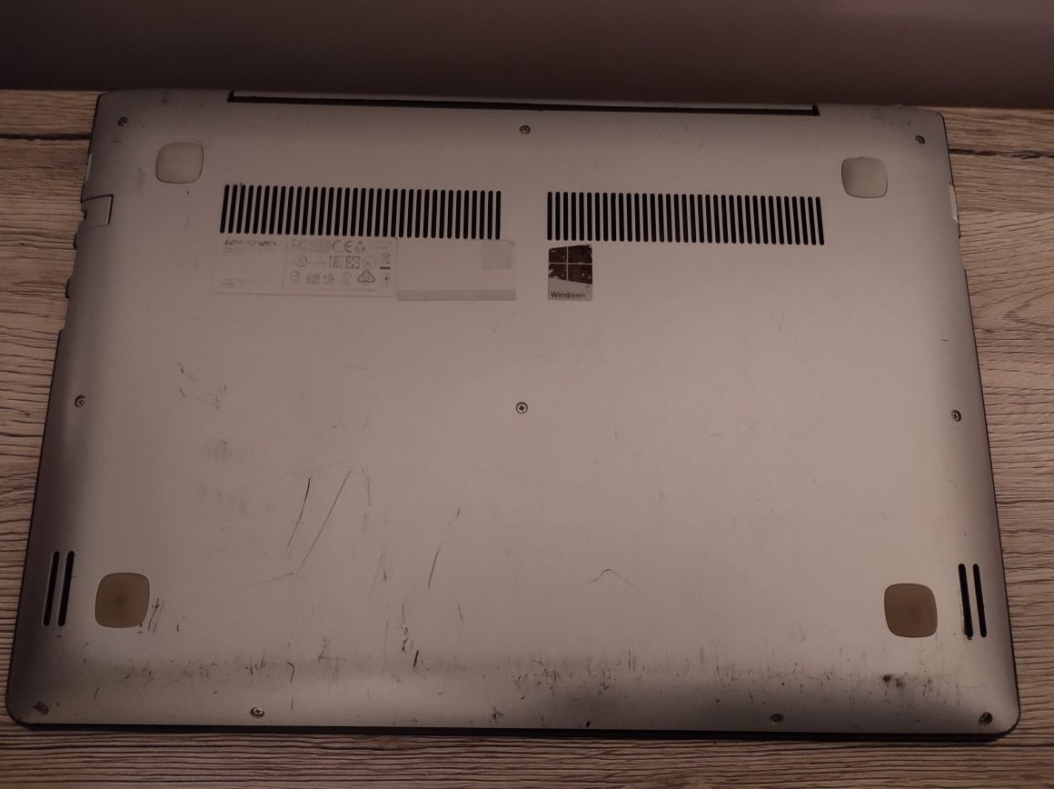 Ultrabook laptop 14'' klaw. Podświetlena SSD i3 8gb DDR4