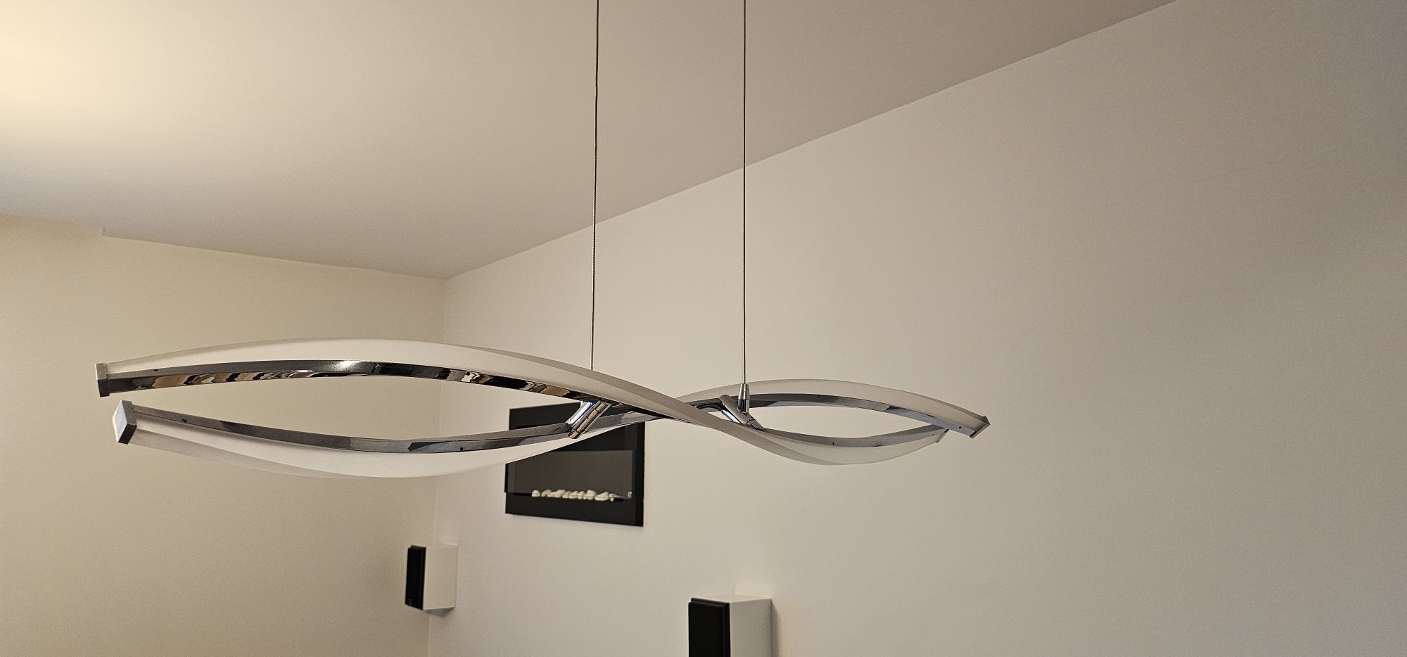 Lampa LED bez uszkodzeń jak nowa Na prawdę polecam