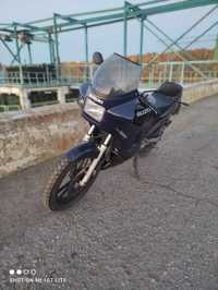 Moto Suzuki gr 125