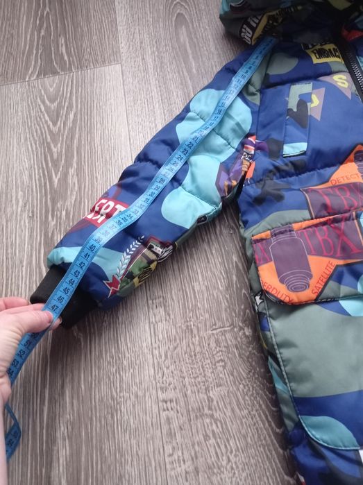 Продам куртку на хлопчика