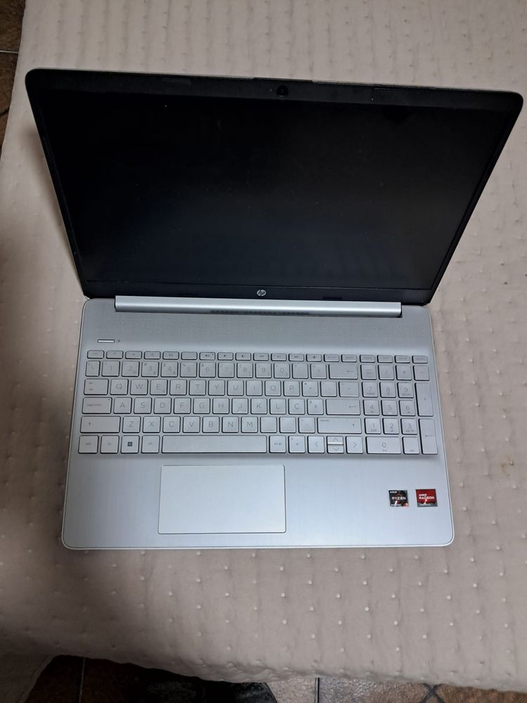 Vendo pc hp AMD Ryzen 5