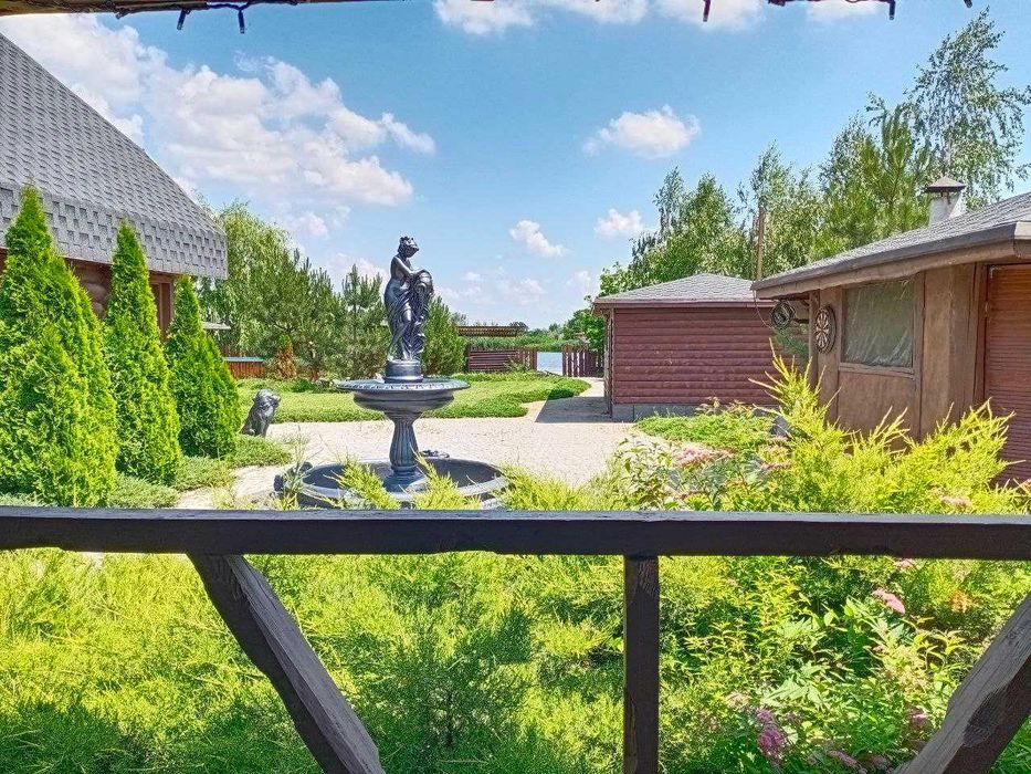 Оренда будинка дома с бассейном у реки с территорией посуточно у реки