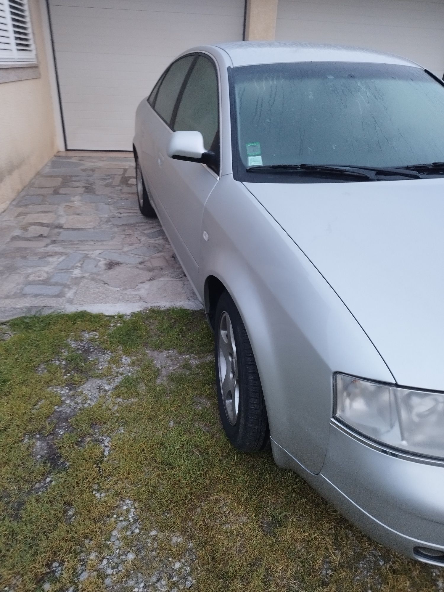 Audi A6 quatro automático de dois mil e um r