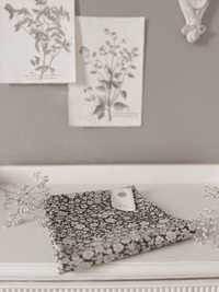 Beżowa grafitowa szara poszewka H&Mna poduszkę w kwiaty vintage shabby