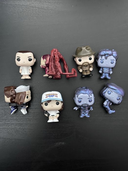 Bonecos Kinder Joy Stranger Things/ Harry Potter funko pops