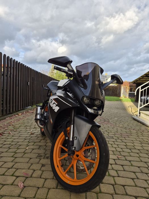 Super Ktm rc 125.