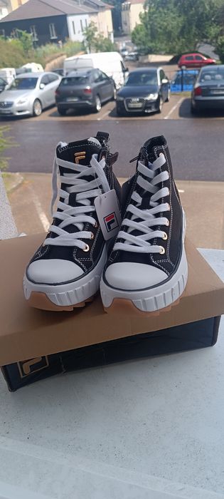 Високоякісне жіноче взуття FILA