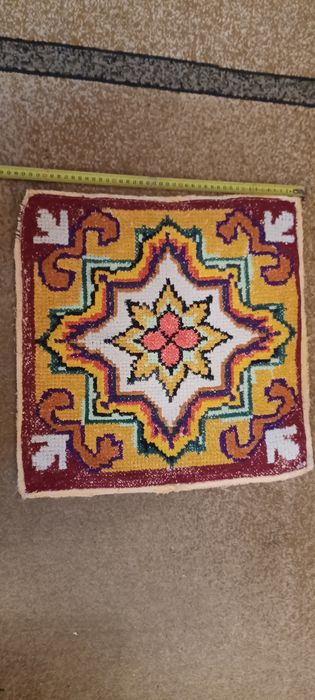 Ręcznie robiona serweta,  wyszywanka PRL 43cm x43cm