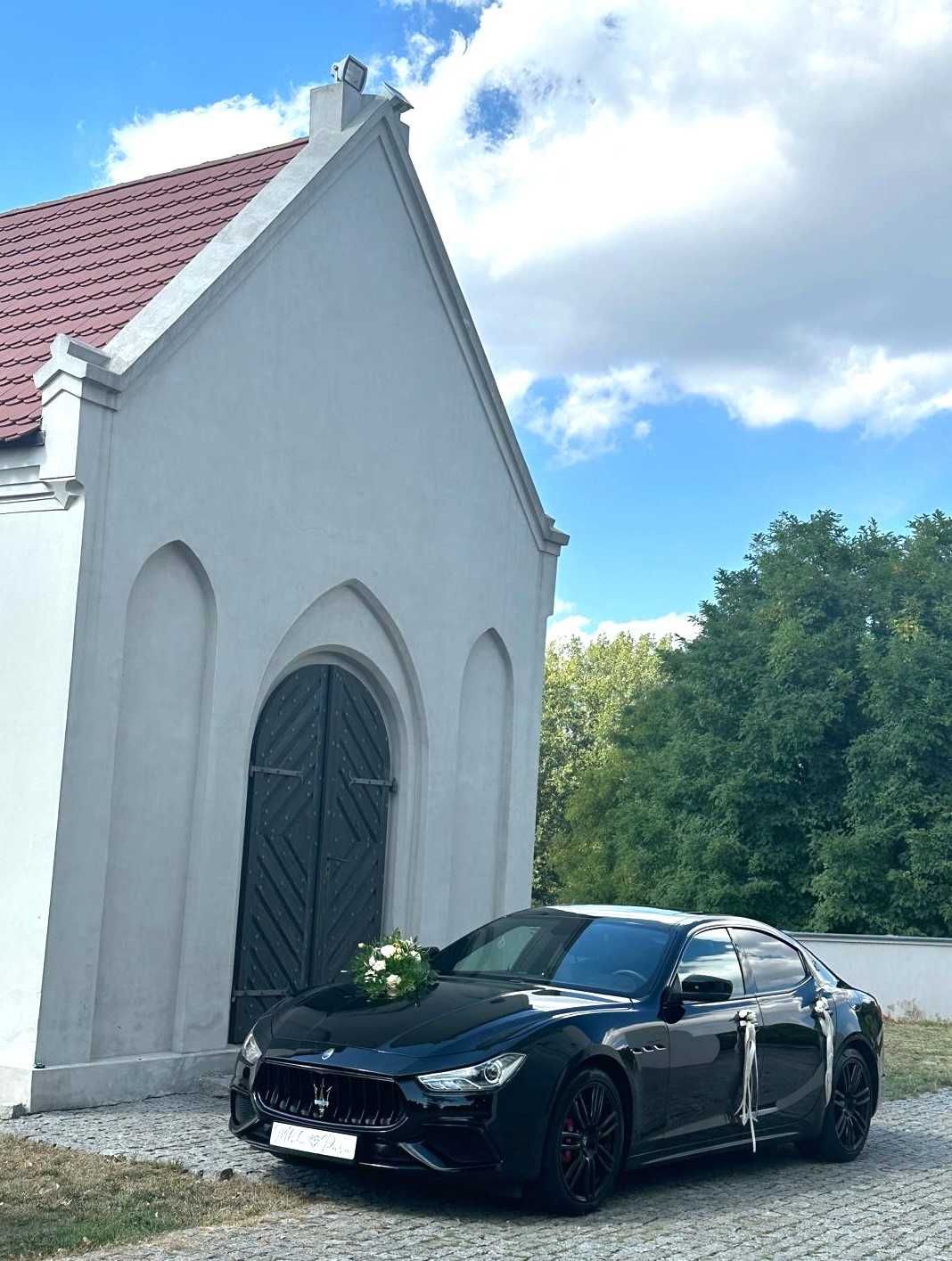 Maserati Ghibli  samochód auto z kierowcą do ślubu / na wesele