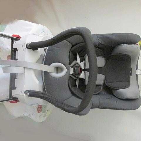 Fotelik samochodowy Britax Romer Dual fix 2R  obrotowy  0-18 kg