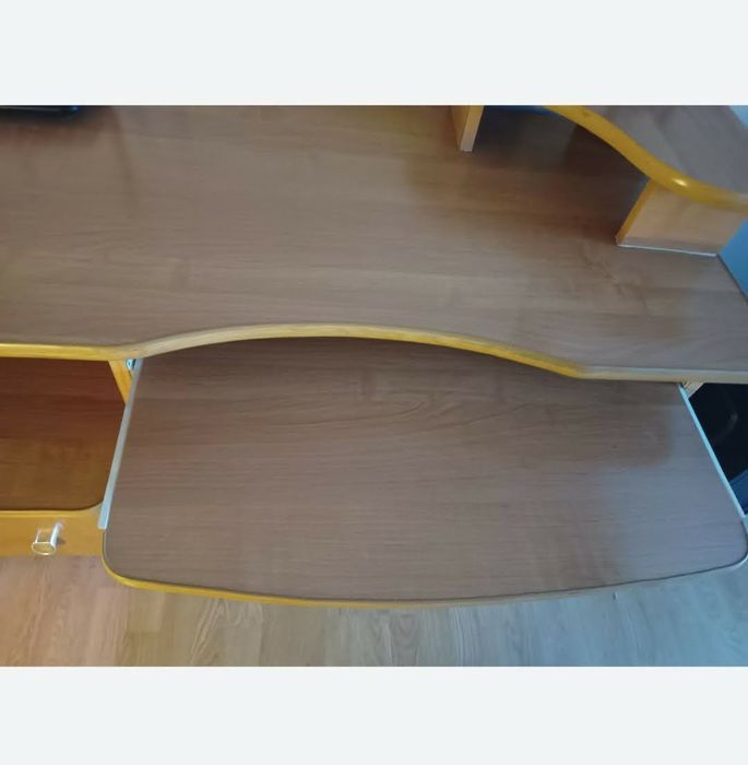 Duże funkcjonalne biurko 128 cm + krzesło obrotowe + lampka + transpor