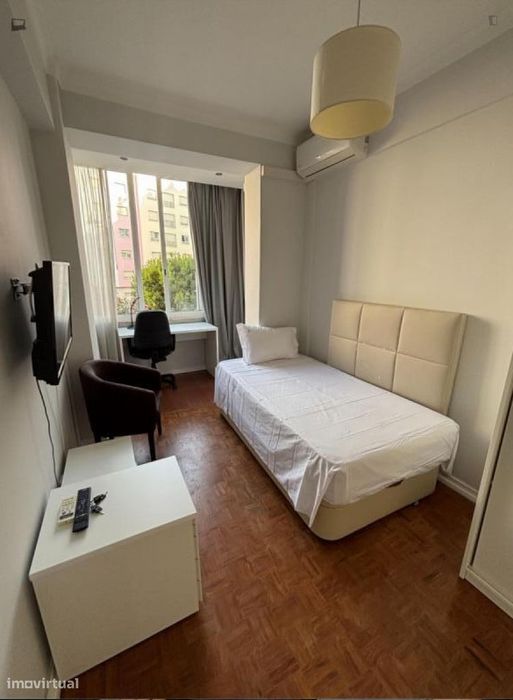 802055 - Quarto acolhedor com casa de banho...