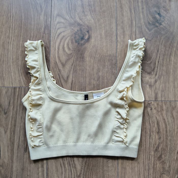 Żółty Crop top ramiączka falbanki