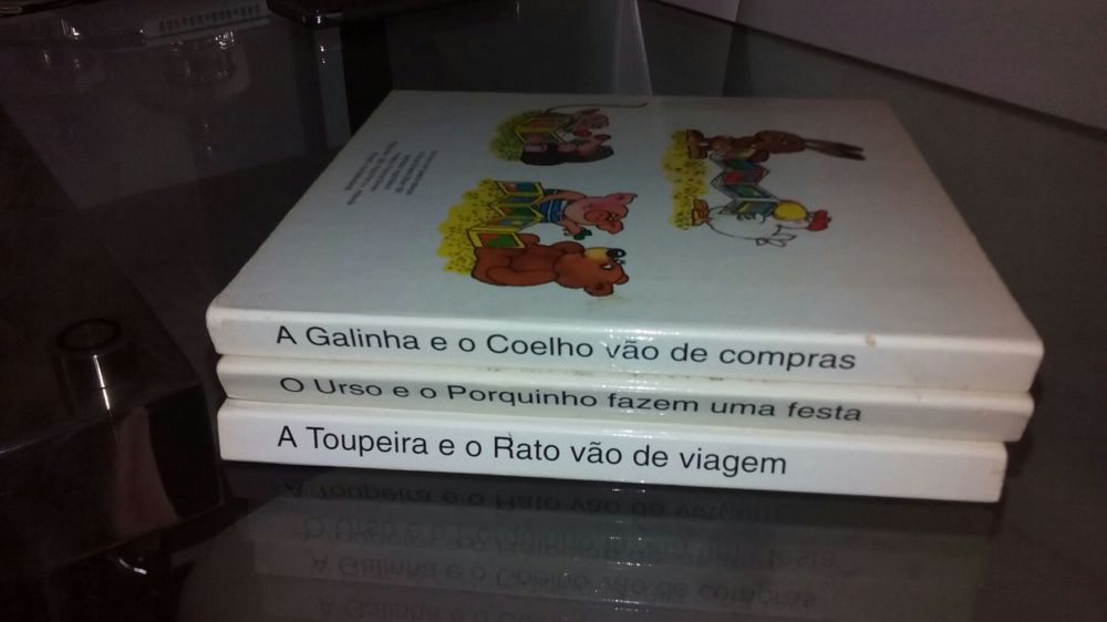 Coleção nova 3 livros desdobraveis com 4 puzzles cada