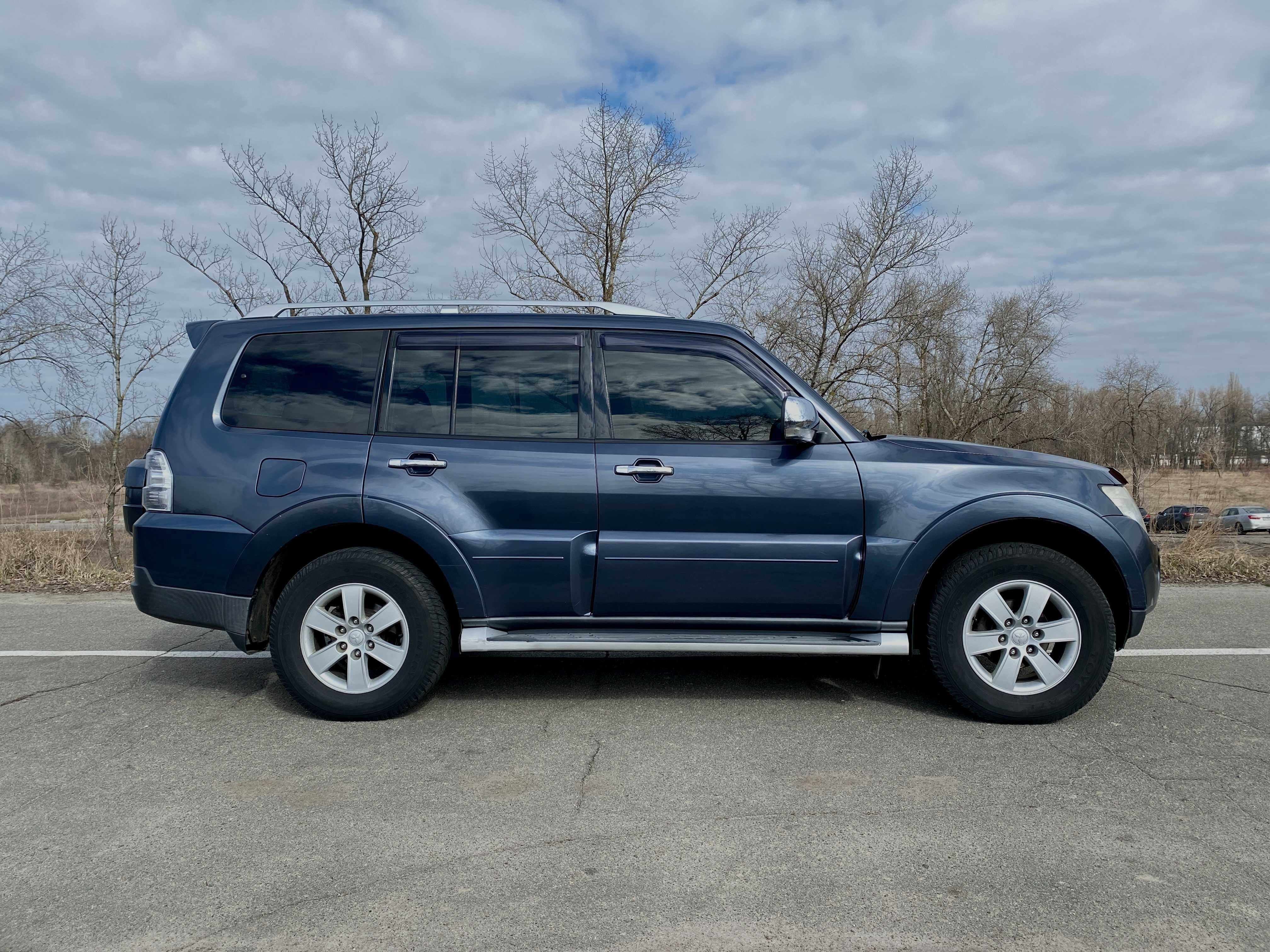 Mitsubishi Pajero Wagon