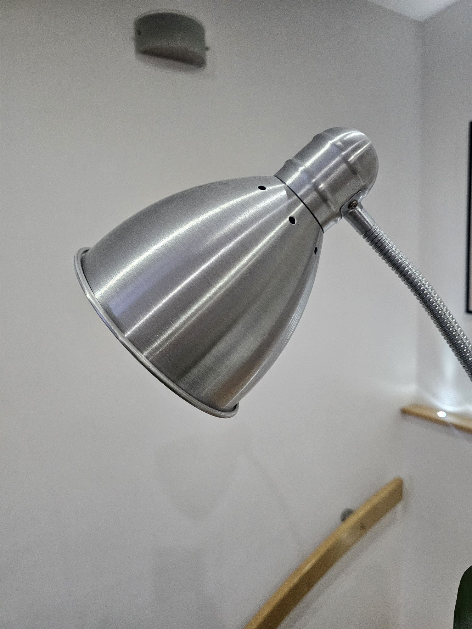 Lampa stojąca srebrna