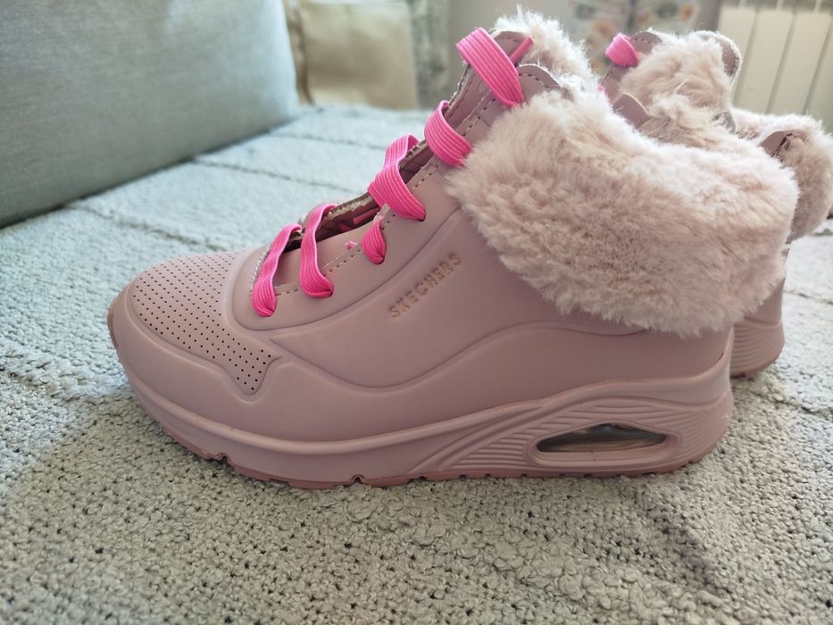 Buty dla dziewczynki sezon jesień -zima Skechers róż 32.