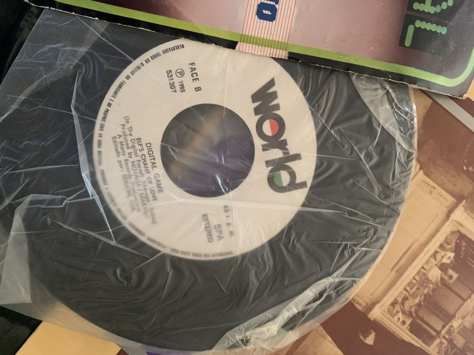 Vinil 12’’ “Digital game - please don’t go”