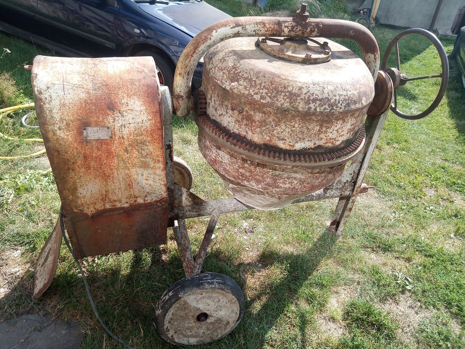 Betoniarka 250l. Mocny silnik. 380  / 400V. Stan bdb. Łożyska sprawne.