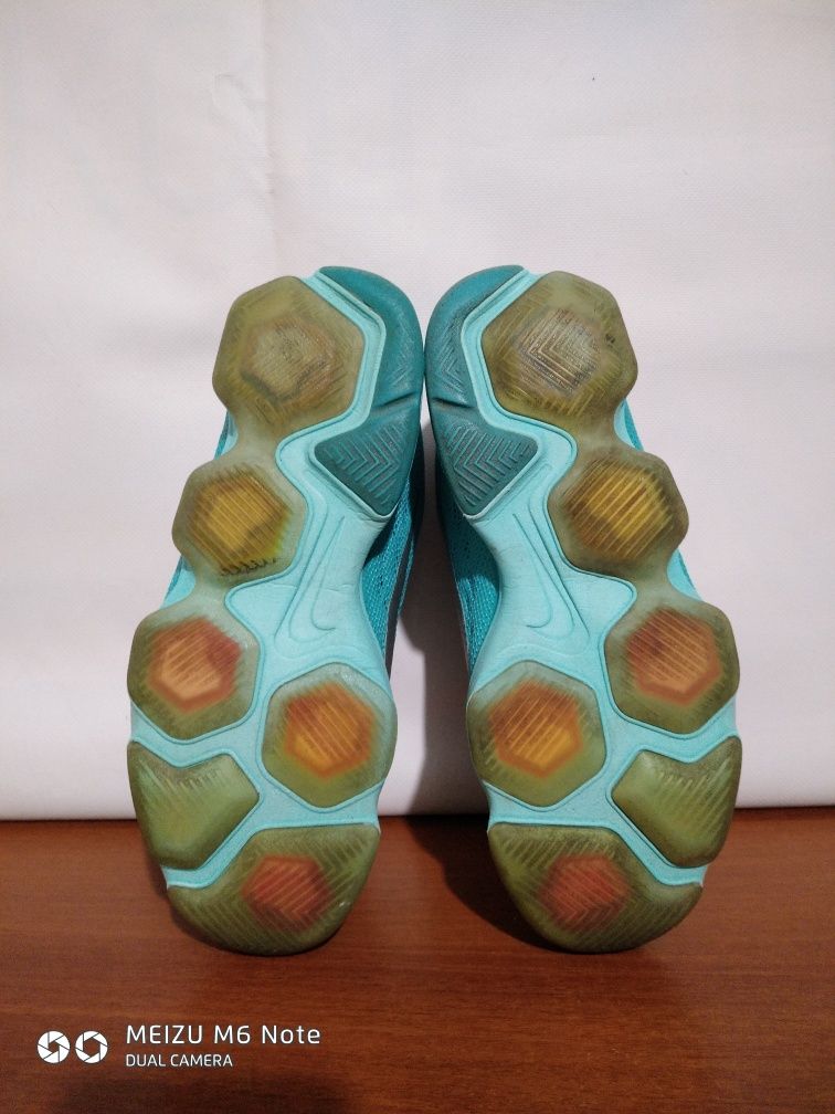 Nike женские кроссы оригинал.