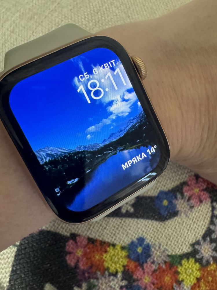 Apple Watch SE вживаний