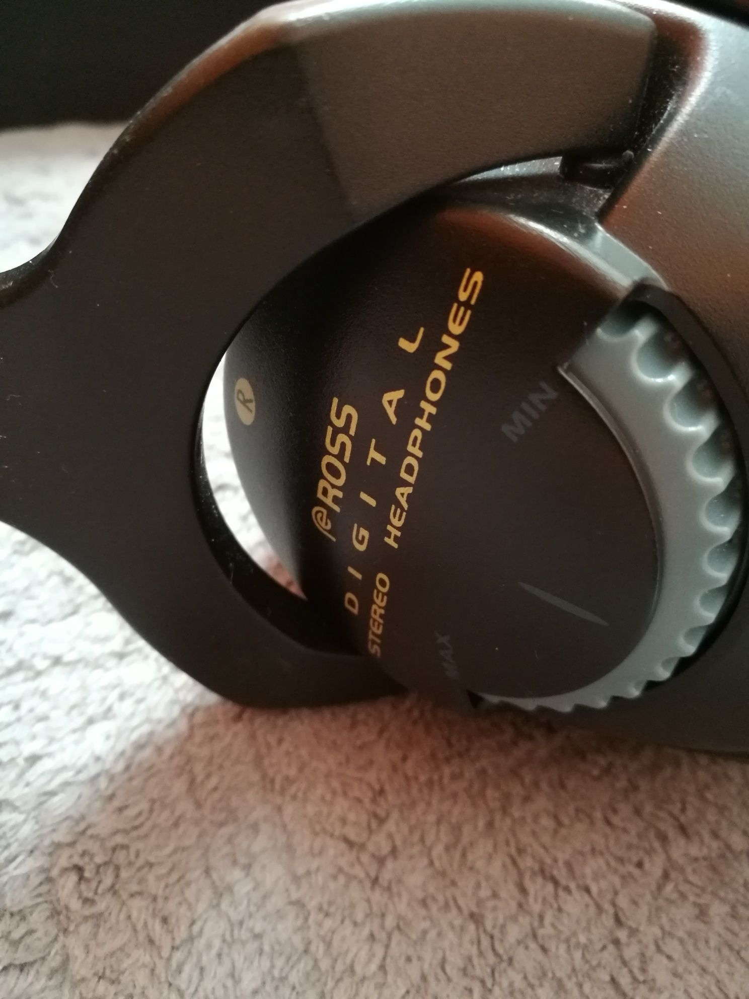 Słuchawki ROSS Digital Stereo Headphones