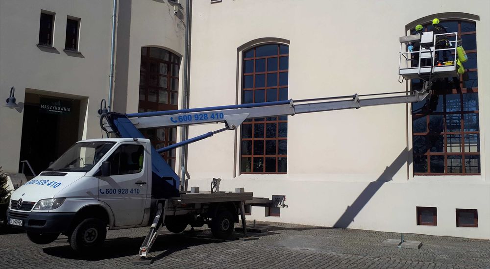 Podnośnik koszowy, zwyżka 18m - WYNAJEM, USŁUGI, prace na wysokościach