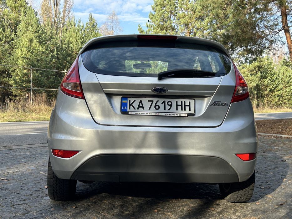 Форд Фієста в чудовому стані