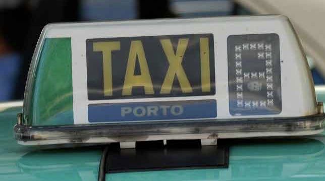 Venda / Cedência  Licença De Taxi Porto