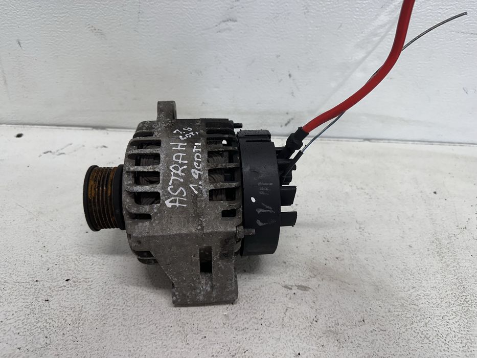 Alternator Opel Astra III H 1.9CDTI