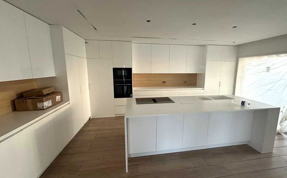 Fabrico e instalação de Roupeiros, Cozinhas, Móveis por medida