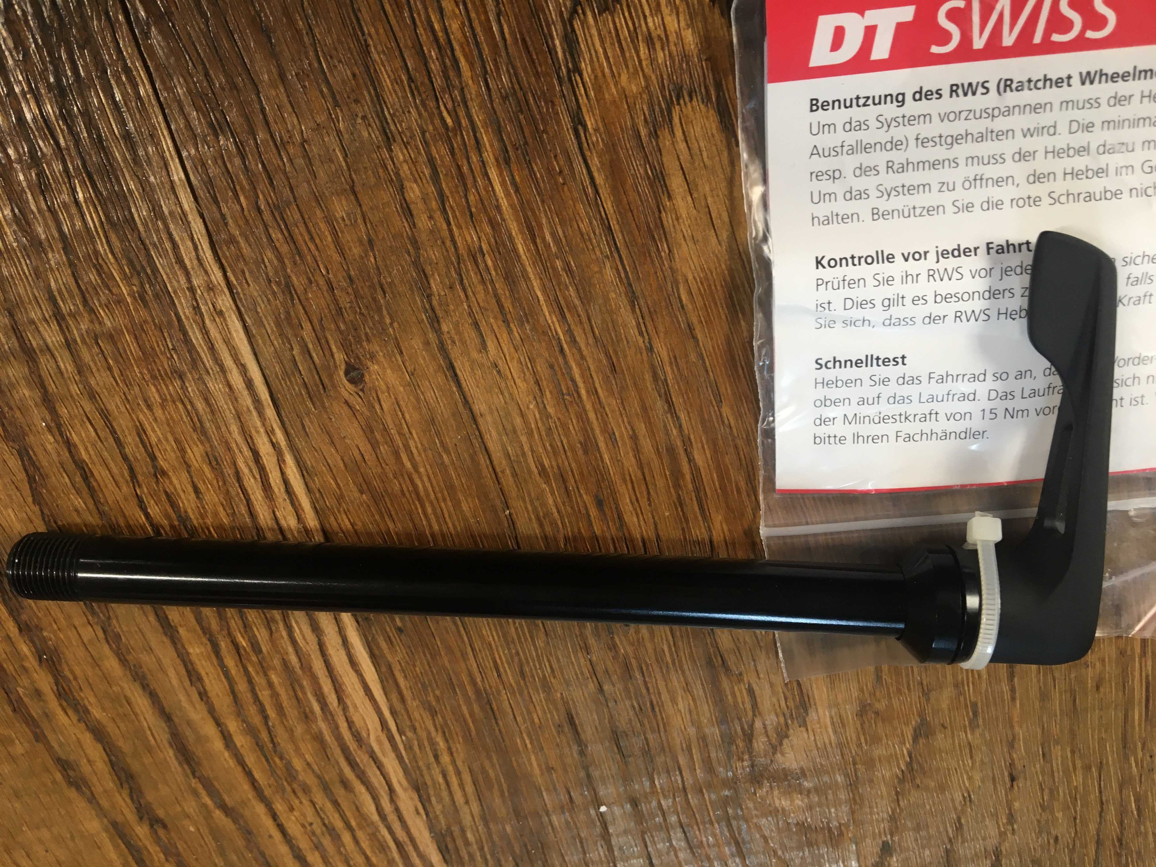 Oś piasty DT Swiss dla Specialized stożek 12x135 dl.150