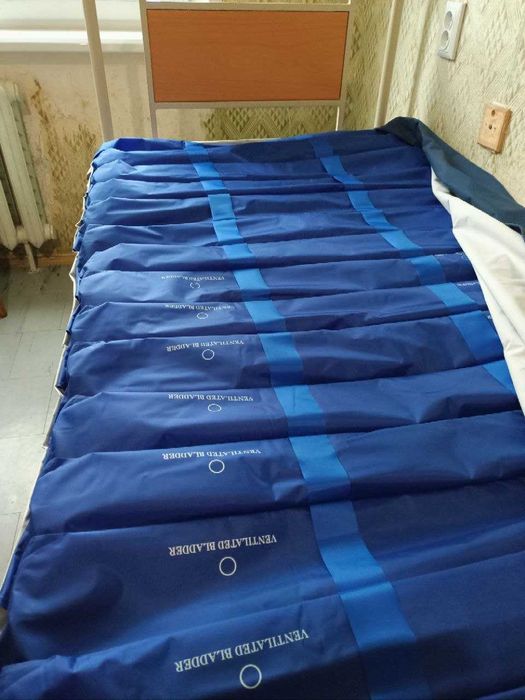 Продам протипролежневий матрас зі змінним тиском б/у, стан гарний