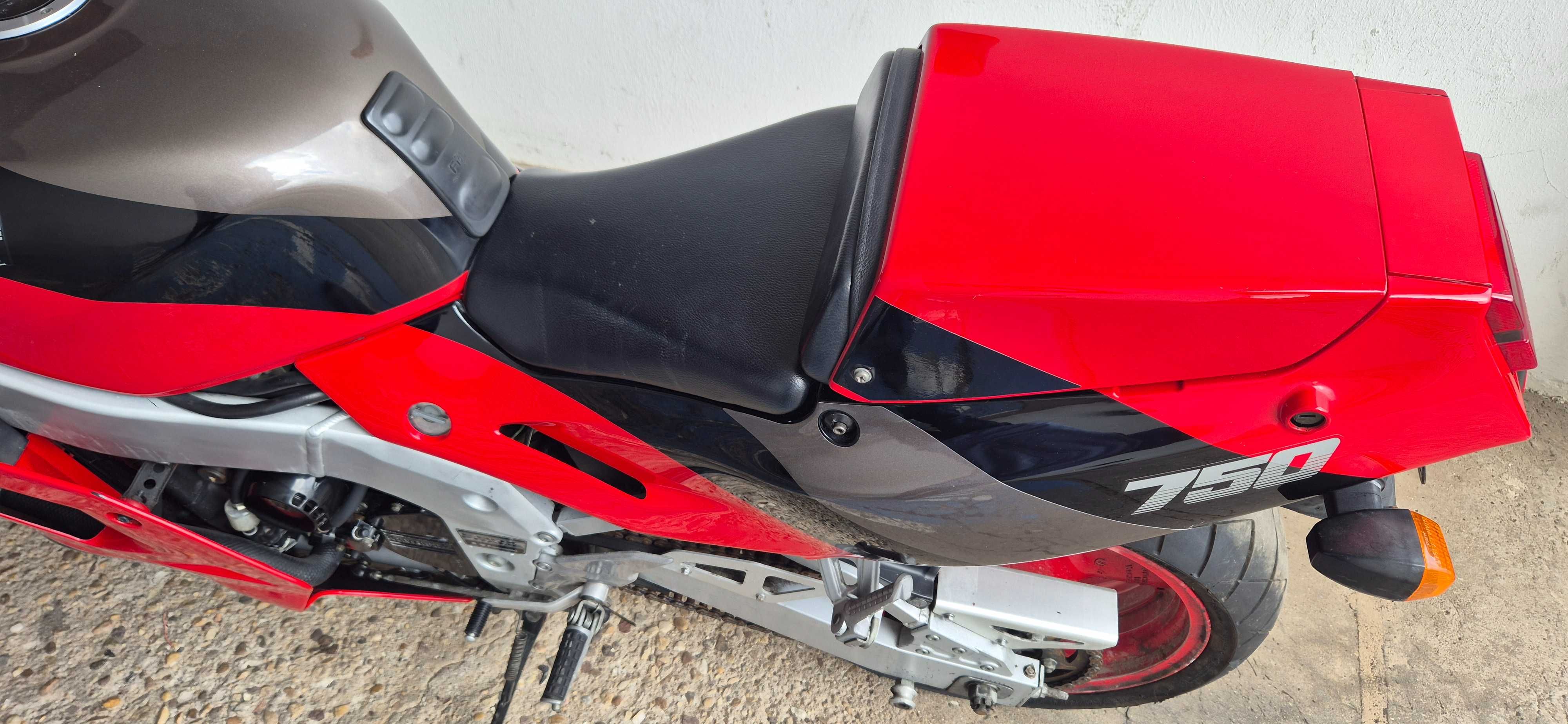 Kawasaki zxr 750 89