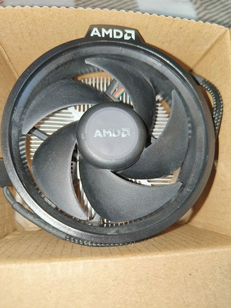 Ryzen 3 2200G + Кулер