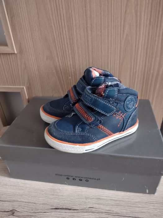 Buty dziecięce jesienne zimowe rozmiar 25
