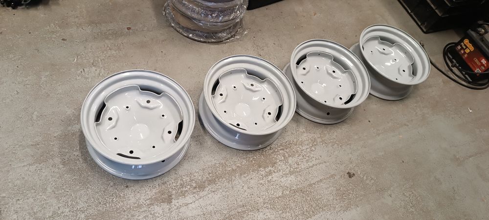 Fiat 126p felgi cytryny 4 sztuki jak nowe po profesjonalnej regeneracj