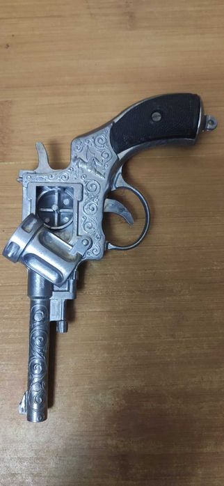 Цікаві різні іграшки