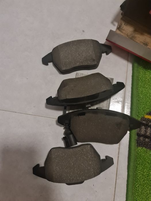 Pastilhas de travão BREMBO P 85 146