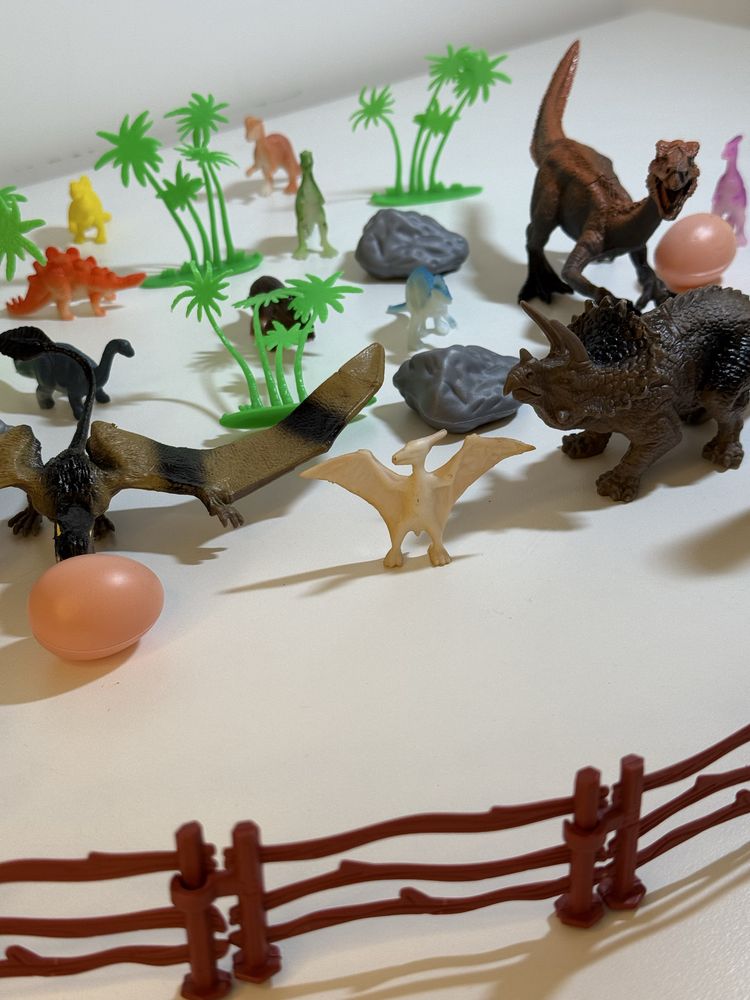 WOOPIE Zestaw Figurki Dinozaury 40 szt.