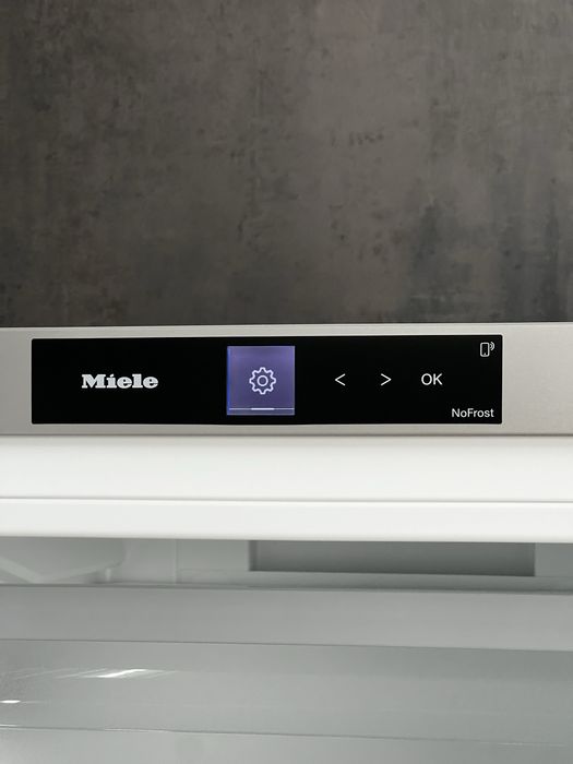 Виставка 2024.06 Морозильная камера Miele FNS 4382 D NoFrost WiFi