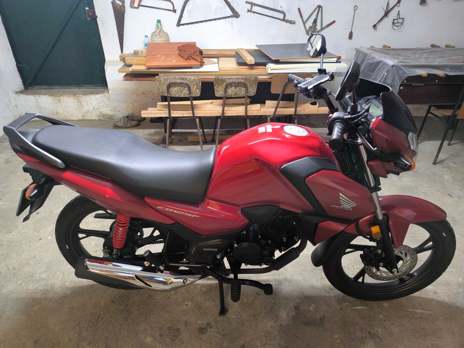 CB125F OUT 2024 5.500 Km
