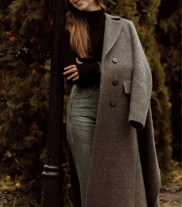 Пальто жіноче демісезон сірого кольору