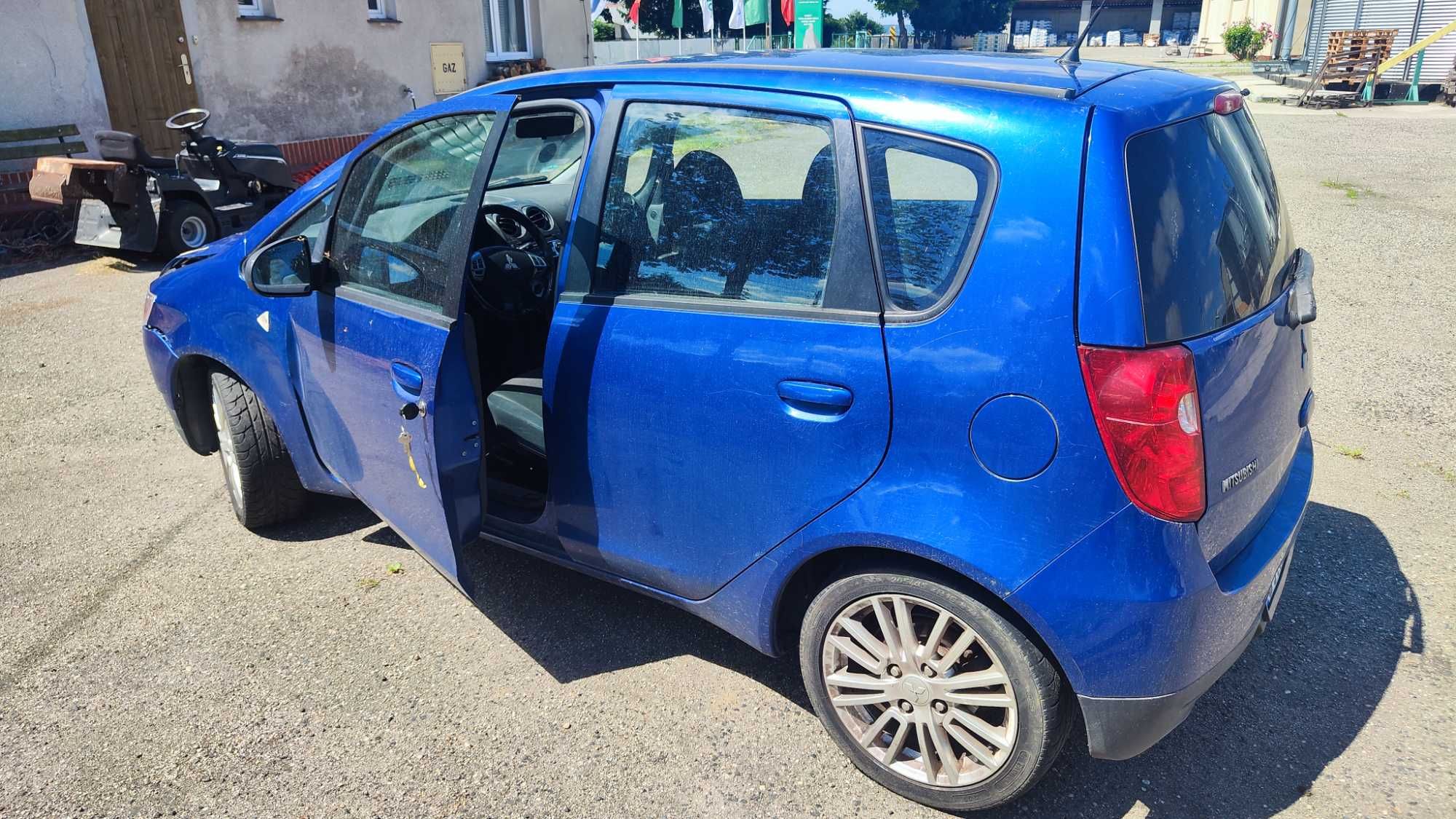 mitsubishi colt 1.3 95 KM -auto po stłuczce