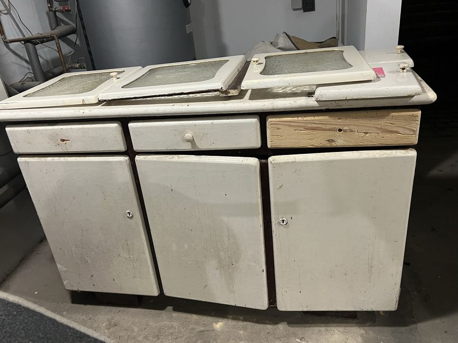 Dół kredensu kredens prl do odnowienia