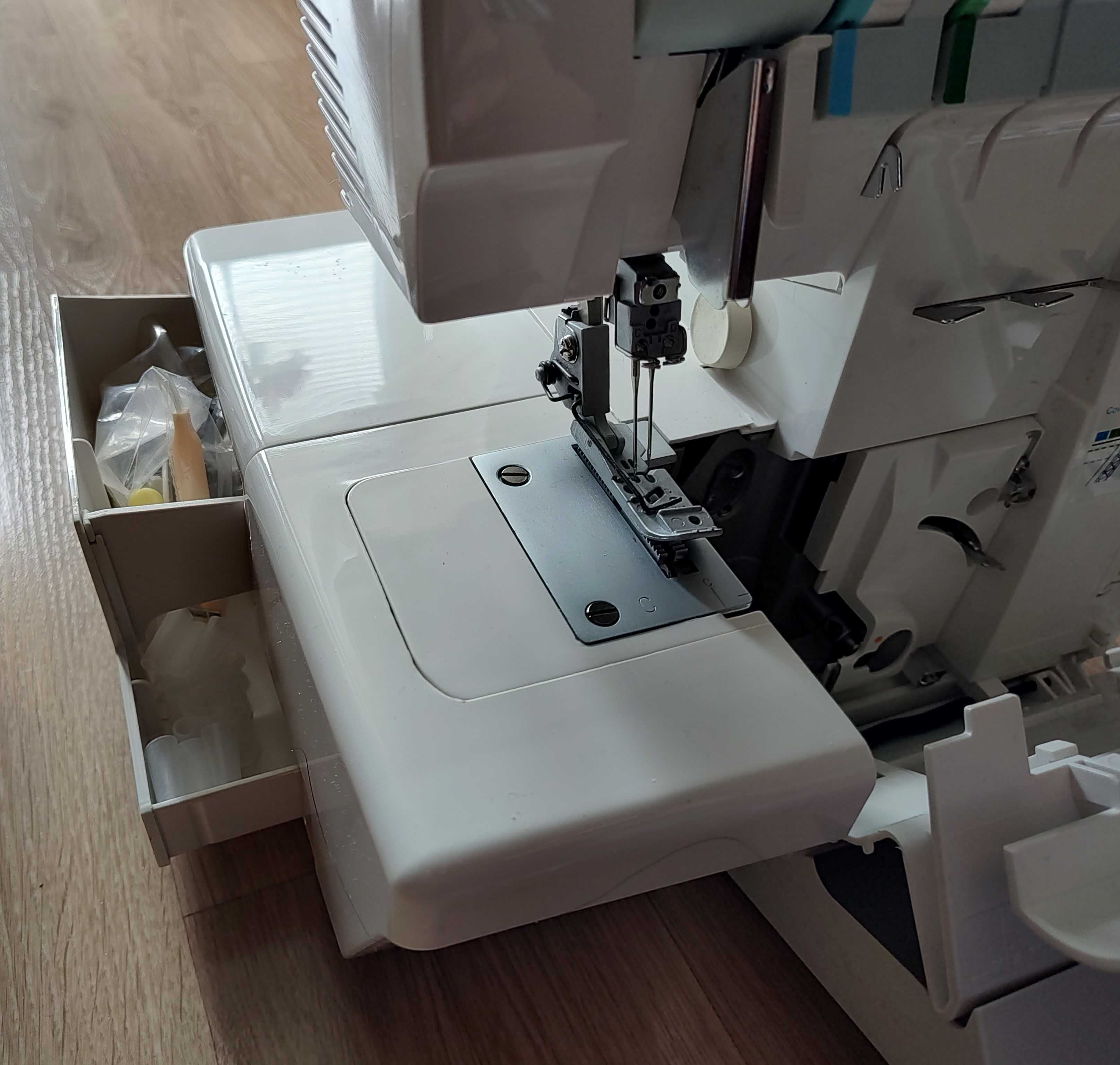 Owerlock Renderka Łucznik 820D-3D