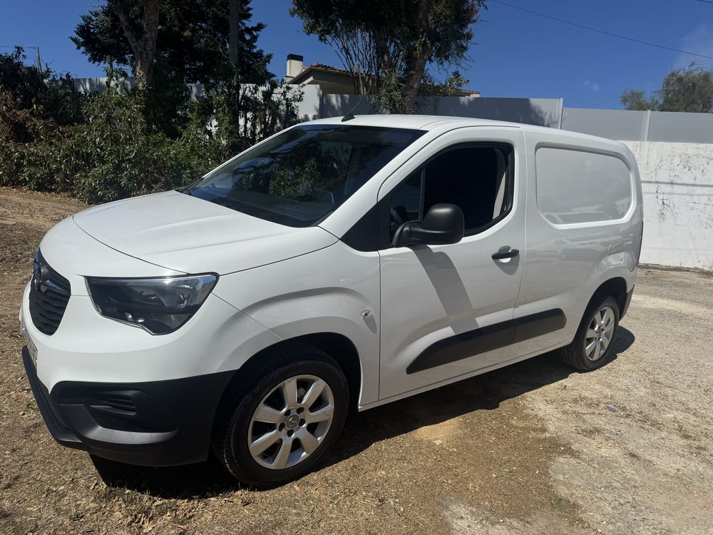 Opel Combo 1.5 HDI  caixa 6 Veloc. 2022 C/ IVA INCLUÍDO NO PREÇO