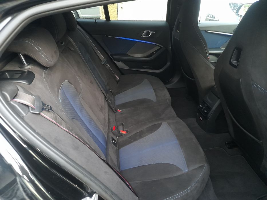 BMW    M135i   performance Edition xdrive colorvision