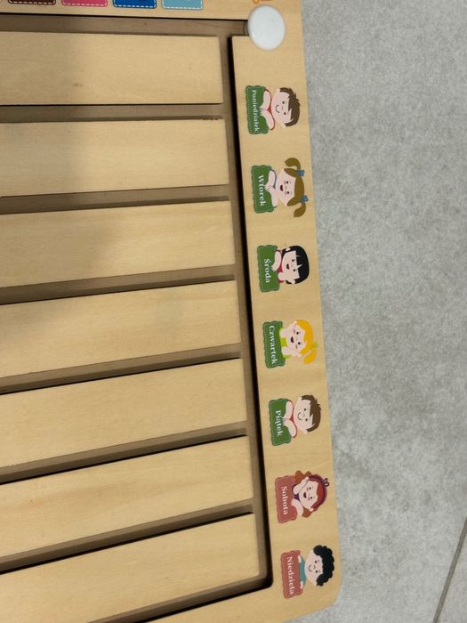 Tablica obowiązków 3+ drewniana zabawka