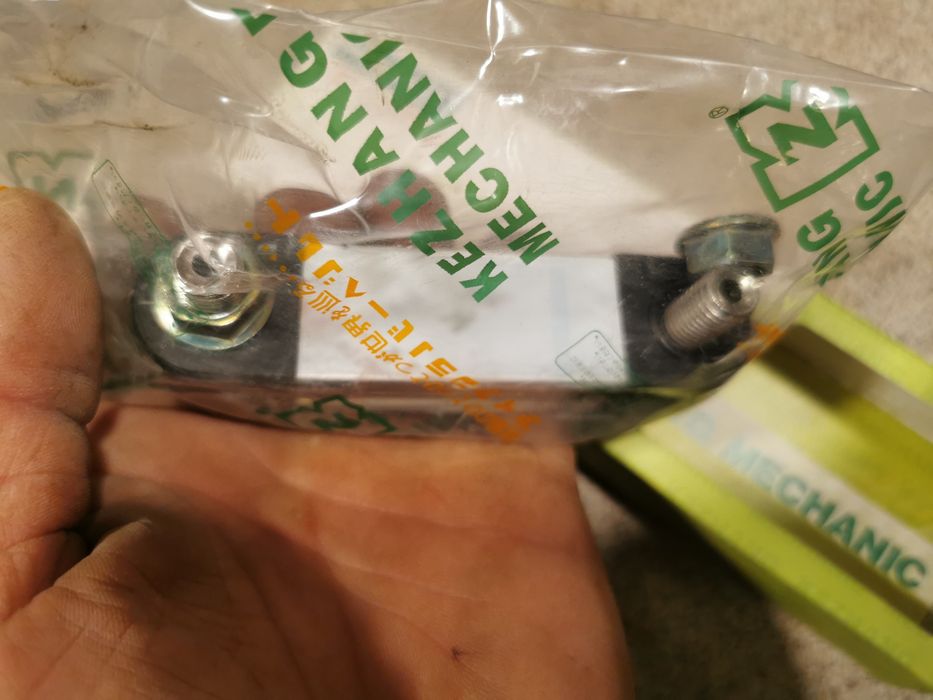 Wskaźnik poziomu oleju hydraulicznego kontrolka kubota yanmar minikopa